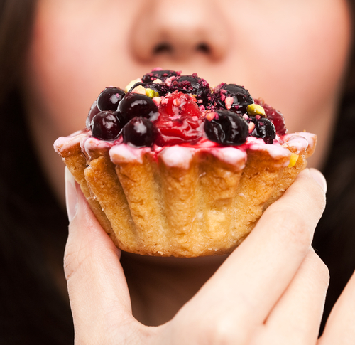エモーショナルイーティングの原因と対処法で過食を防ぐには?