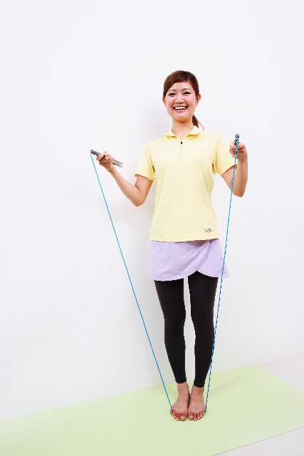 縄跳びダイエットは足痩せや太ももに効果的!正しいやり方は?