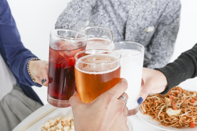 お酒を飲みながらダイエットのやり方と太らないお酒は?